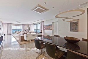 Sala com Granito Branco Dallas